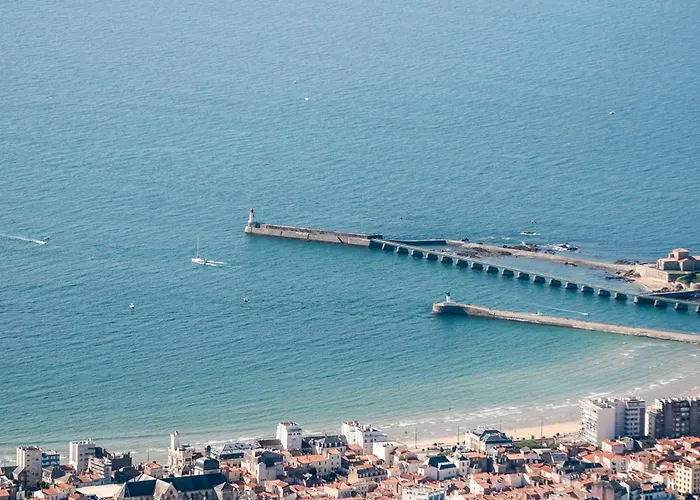 Renove Face A La Avec Balcon Et Garage - Fr-1-92-948 Апартаменты *