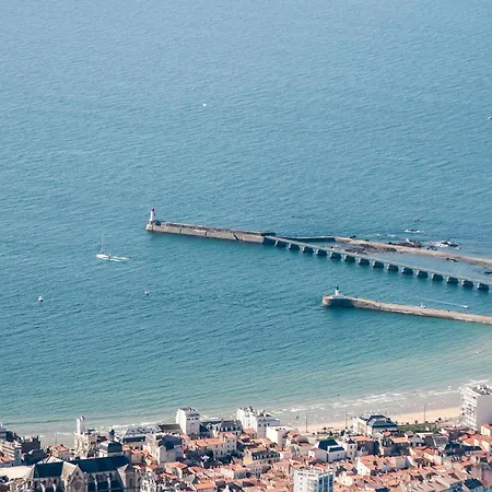Rénové Face à La Avec Balcon Et Garage - Fr-1-92-948 Appartamento *