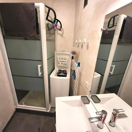 Appartamento Rénové Face à La Avec Balcon Et Garage - Fr-1-92-948 Les Sables-dʼOlonne