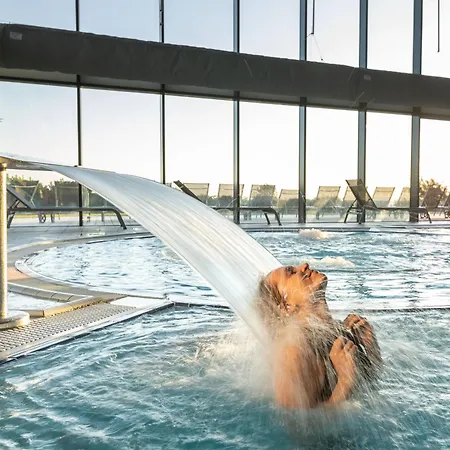 Renove Face A La Avec Balcon Et Garage - Fr-1-92-948 Daire *